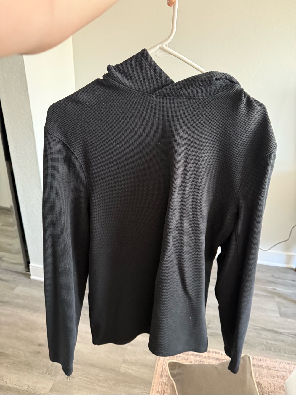lululemon athletica Men's Black Turtleneck Knit Pullover